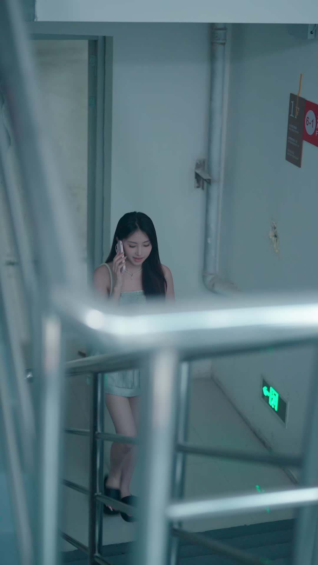 After I Left, My Parallel World Husband Regretted It