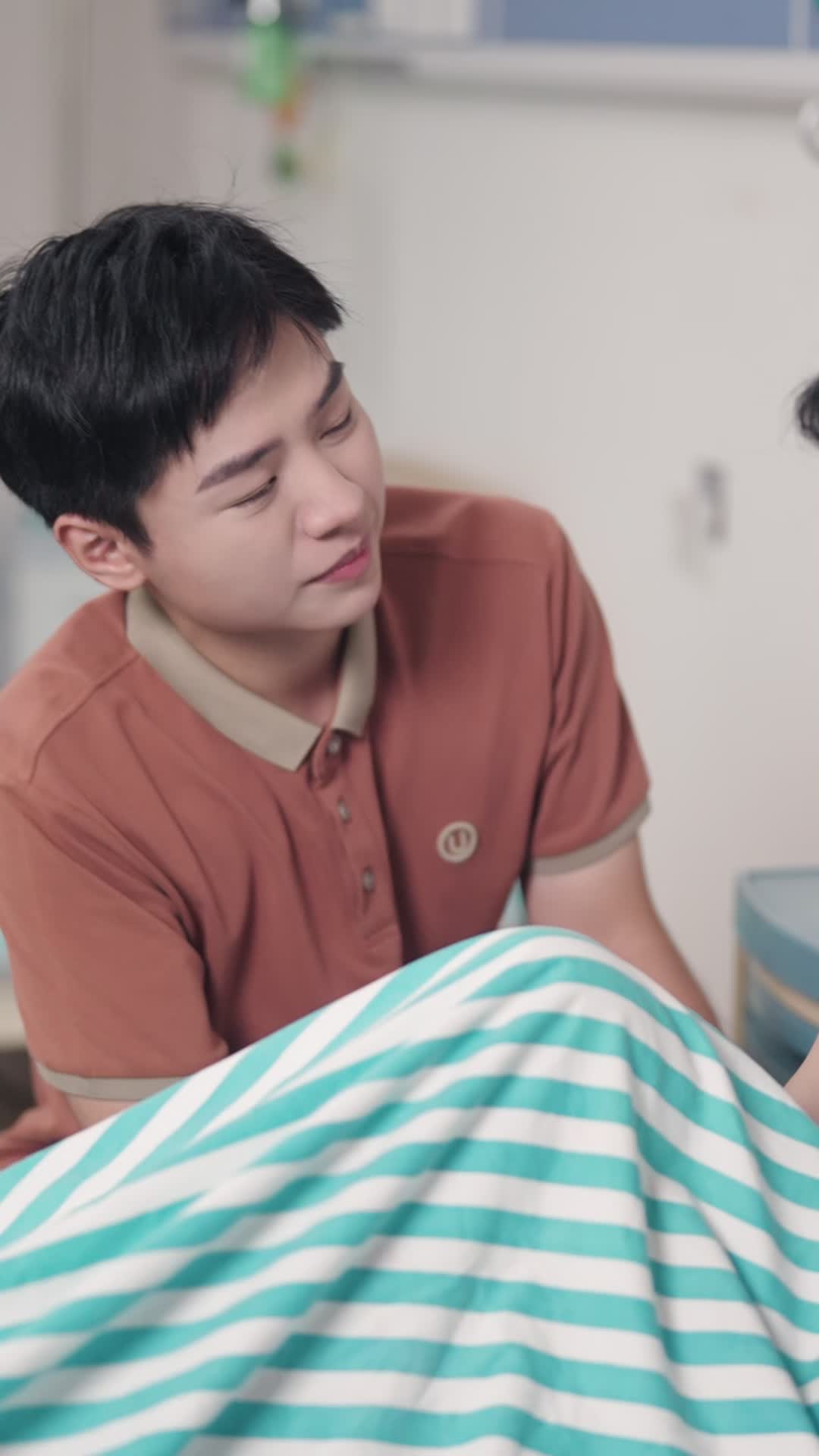 After I Left, My Parallel World Husband Regretted It