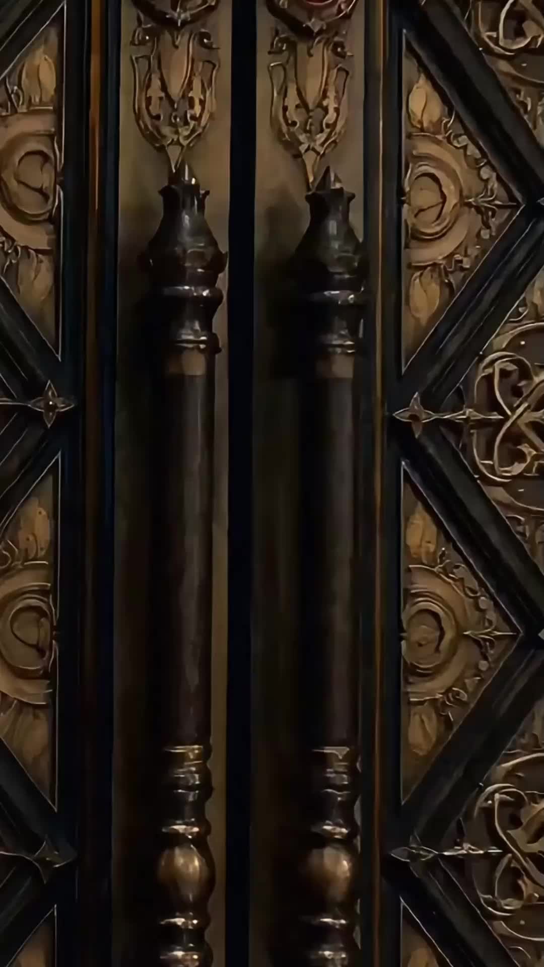 My Choice A War God vs A Fake Dragon