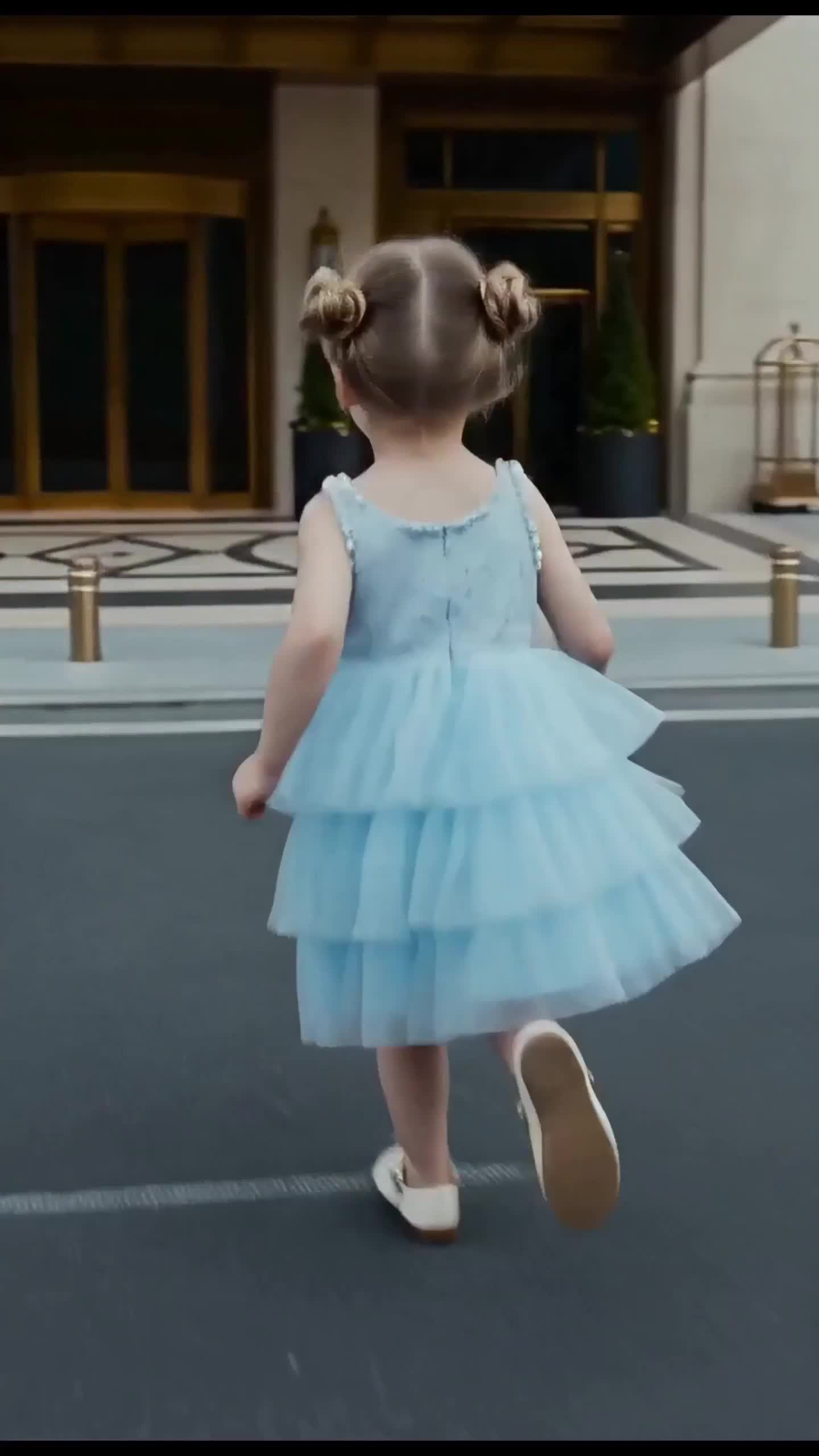 謎の億万長者は、私の子どもの父親でした